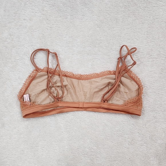 VS Lace Bralette - Picture 2 of 4